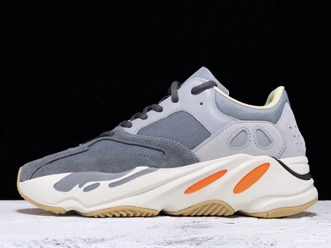 700 Boost FV9922 'Magnet' v2 Yeezy Adidas 0806